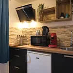 Chez Juliette - Appart & Studios Avec Climatisation - Carcassonne Centre Apartment *