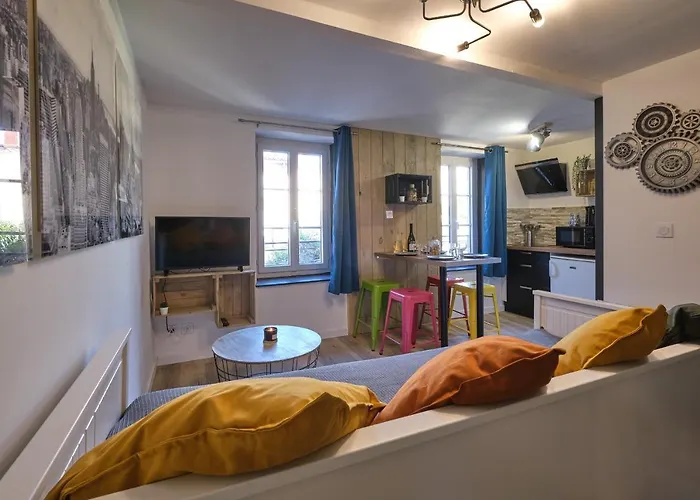 Chez Juliette - Appart & Studios Avec Climatisation - Carcassonne Centre 아파트